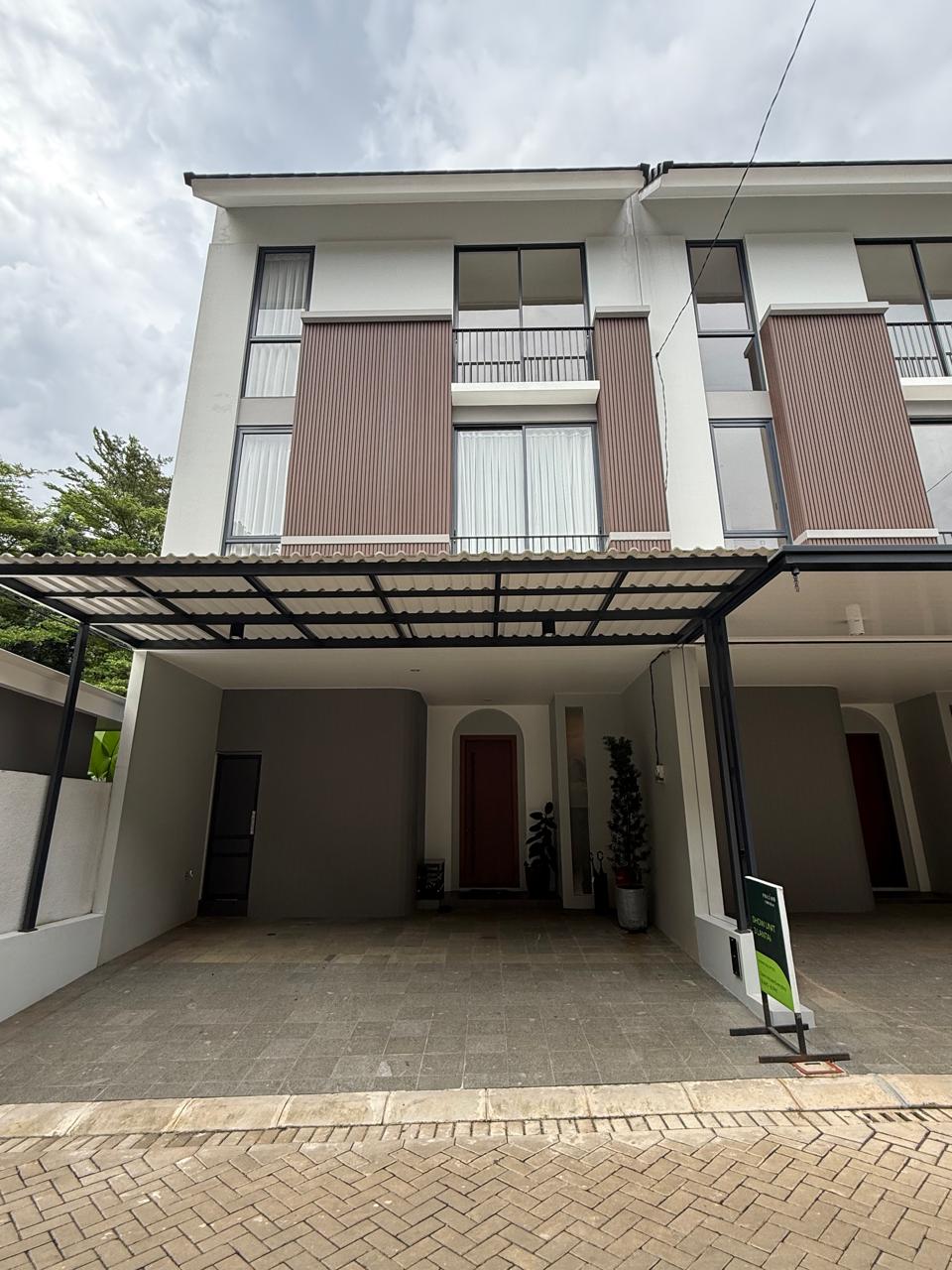 precium-lebak-bulus-townhouse-jakarta-selatan